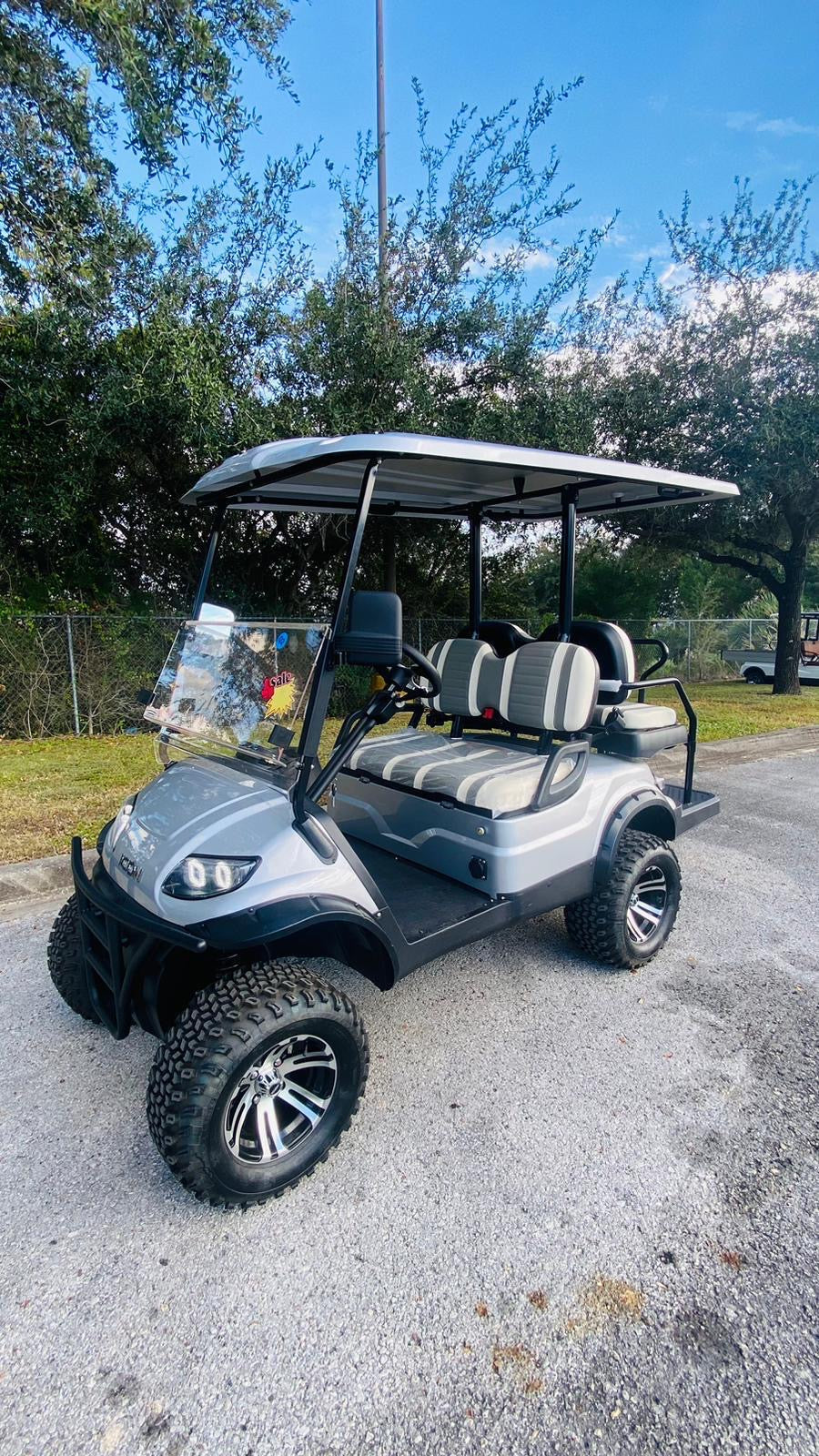 2025 i40L Icon Golf Cart