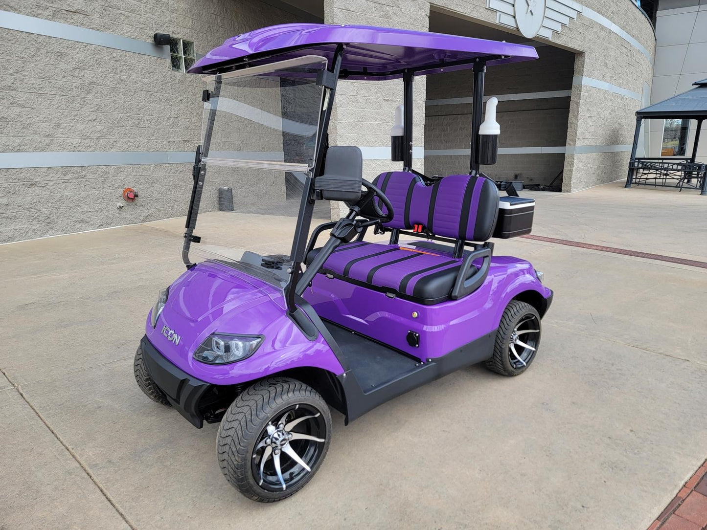 2025 Icon i20 Golf carts
