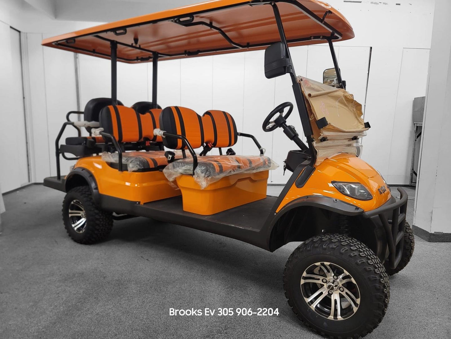 2025 Icon i60L Golf Carts