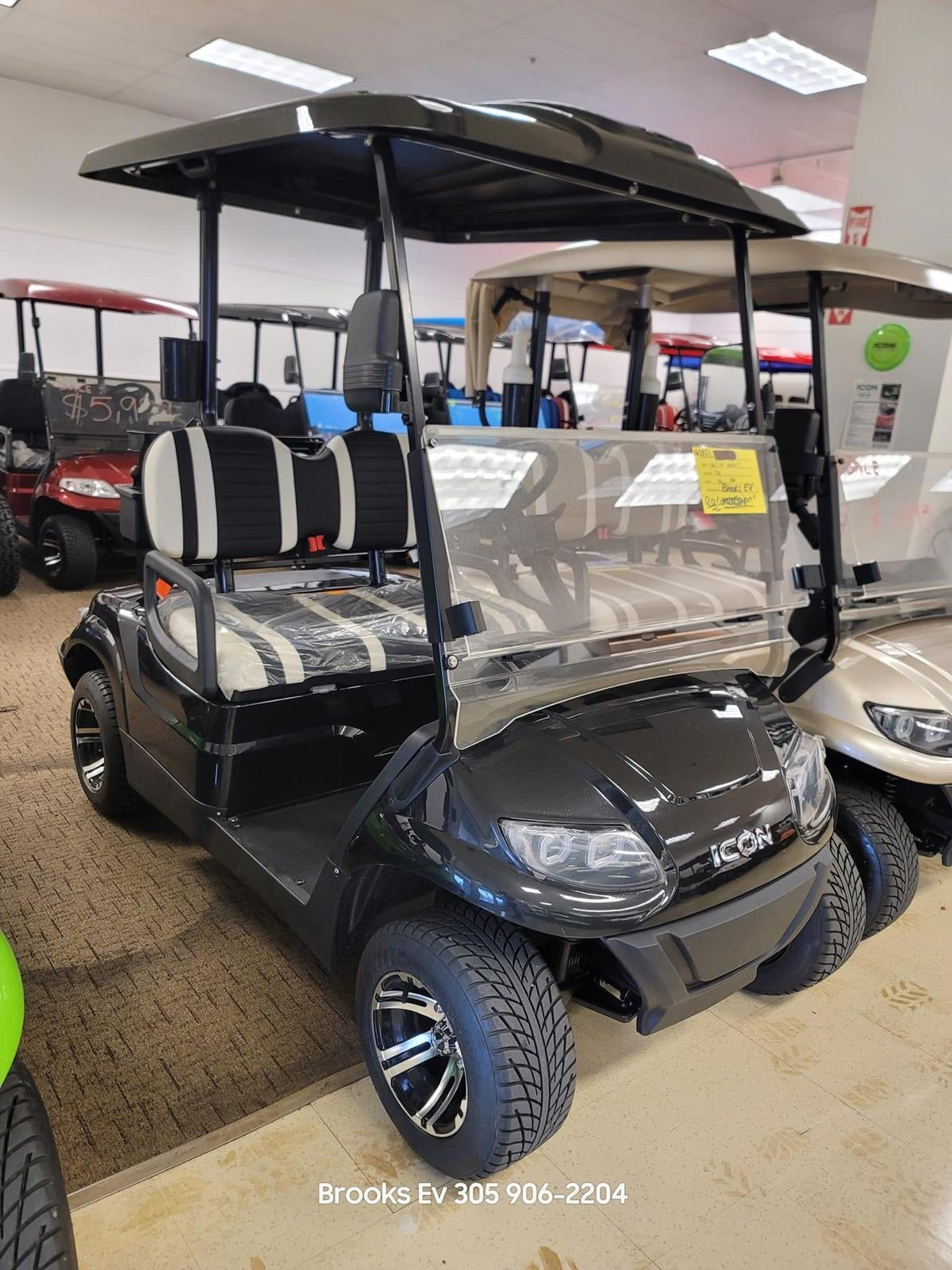 2025 Icon i20 Golf carts