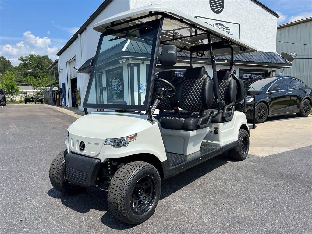 2024 Epic E60 Golf Carts