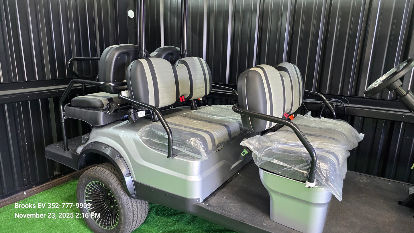 2025 ICON i60L Silver – Upgraded Tires