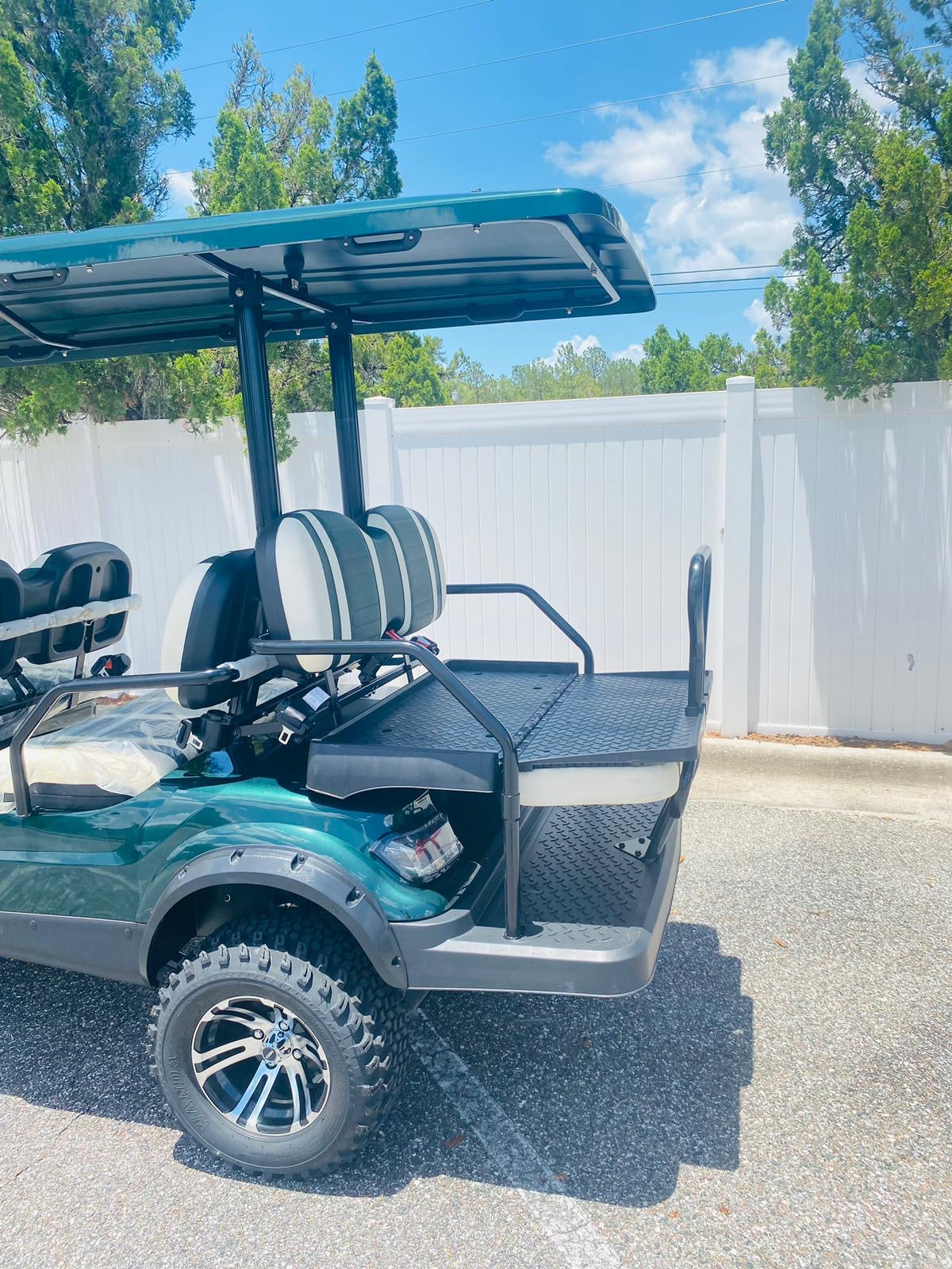 2024 Forest Green Icon i60L Golf Cart