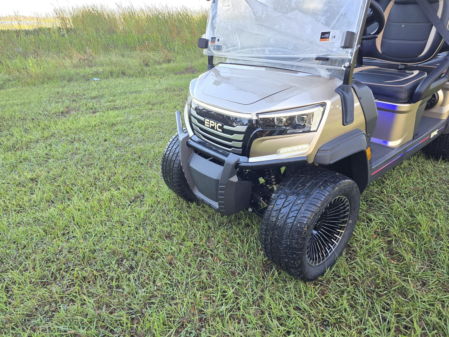 EPIC E40FX golf cart