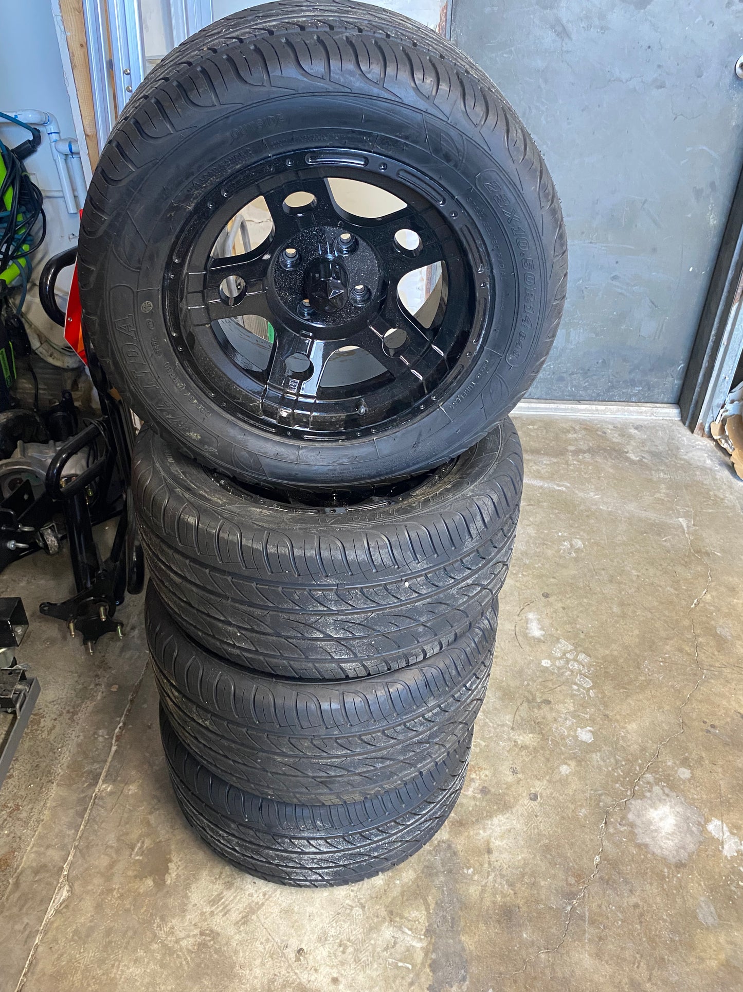 Custom Wheels & Tires