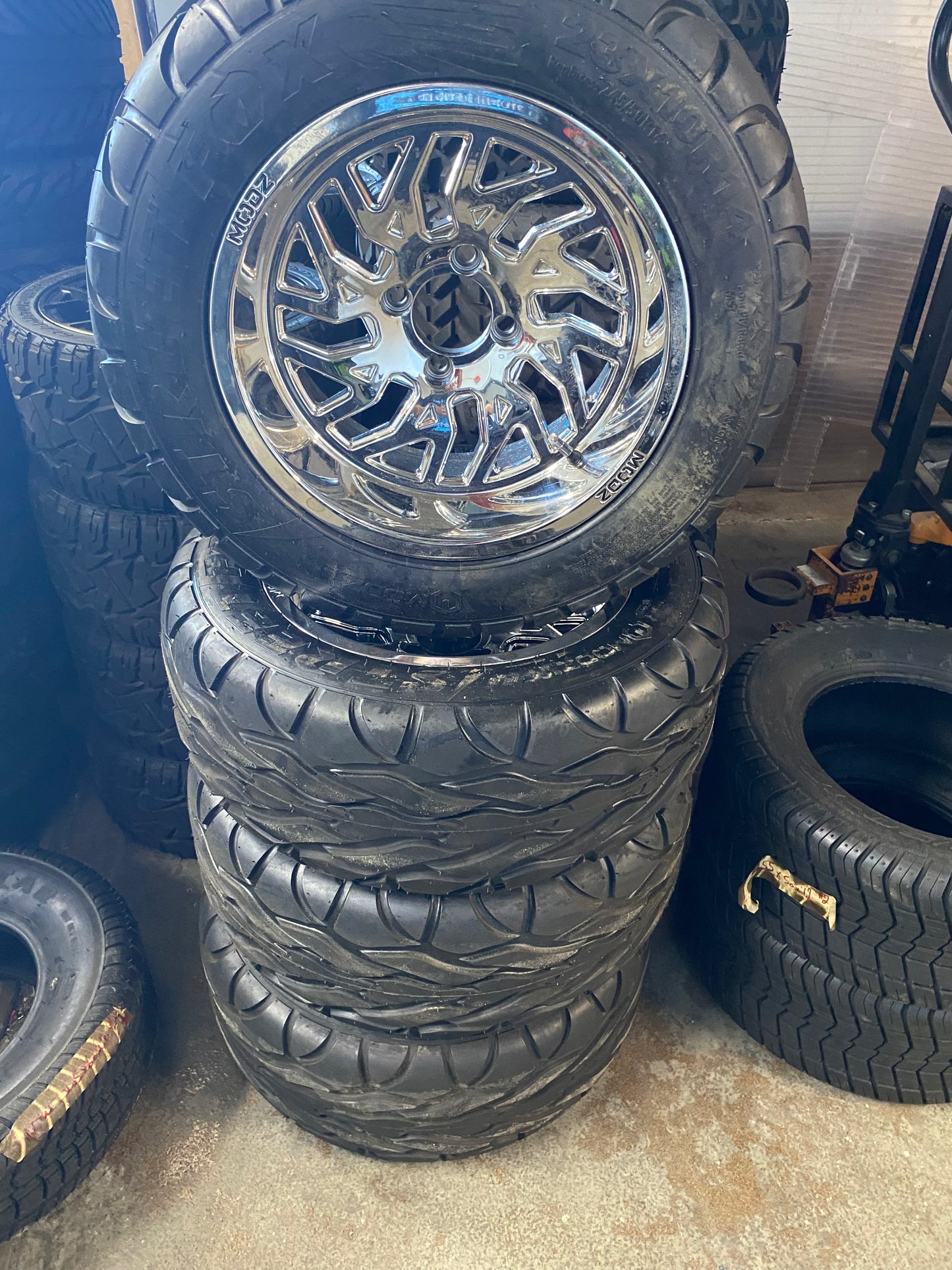 Custom Wheels & Tires