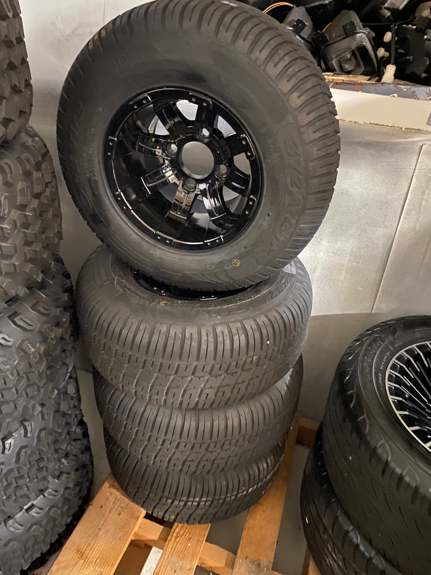 Custom Wheels & Tires