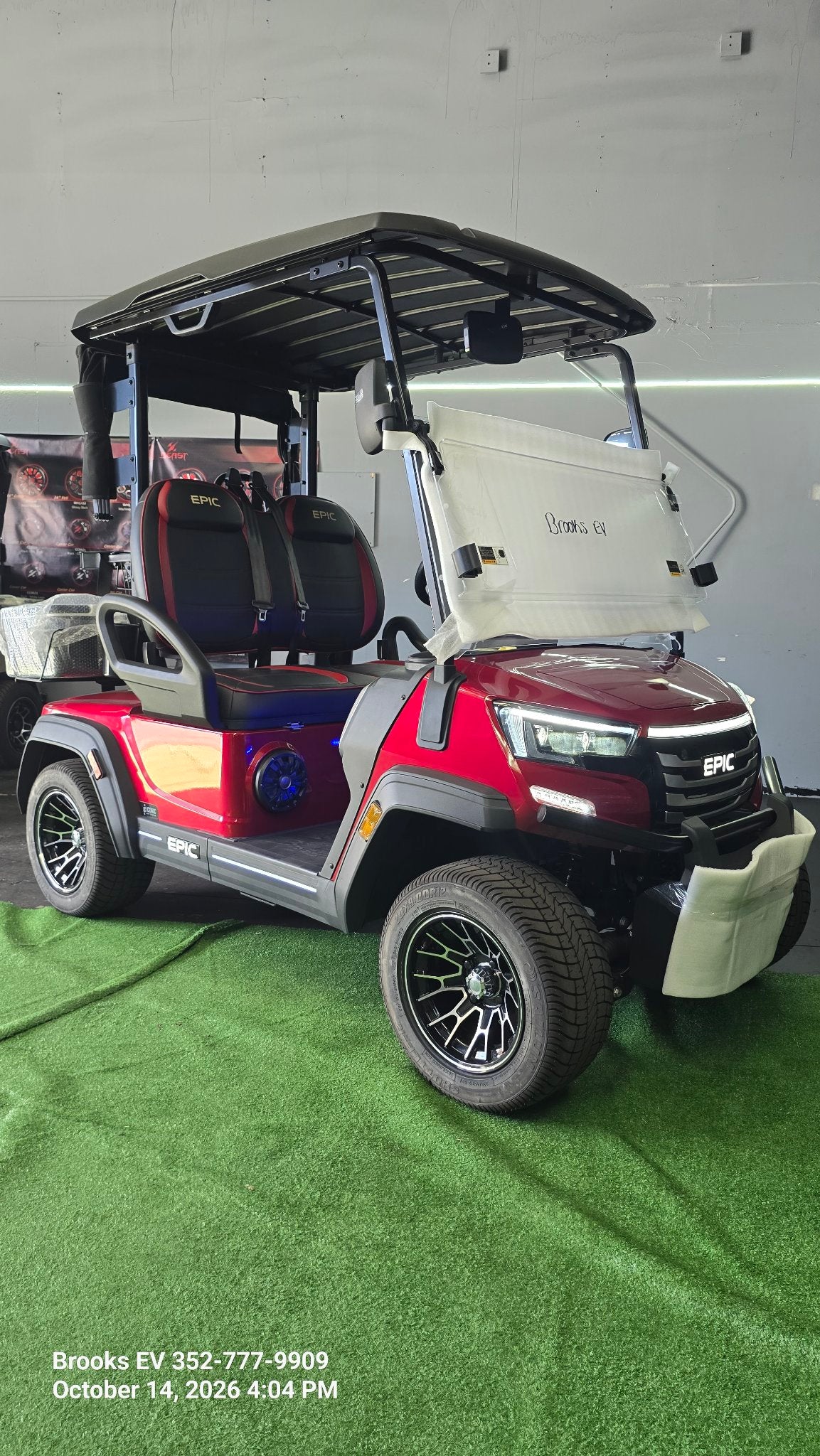 2026 EPIC E20FX Cherry — front three-quarter view