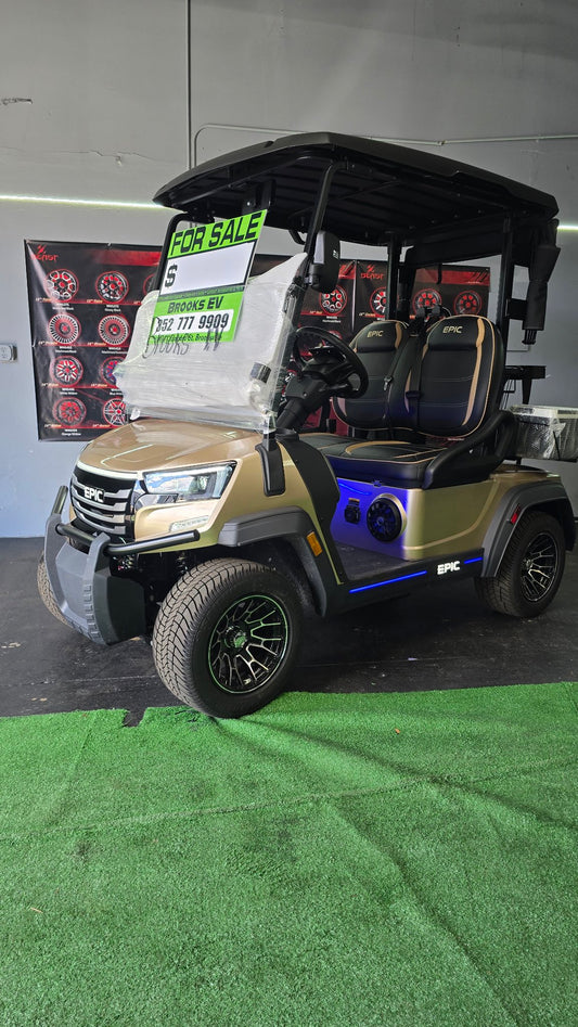2026 EPIC E20FX Cashmere front view