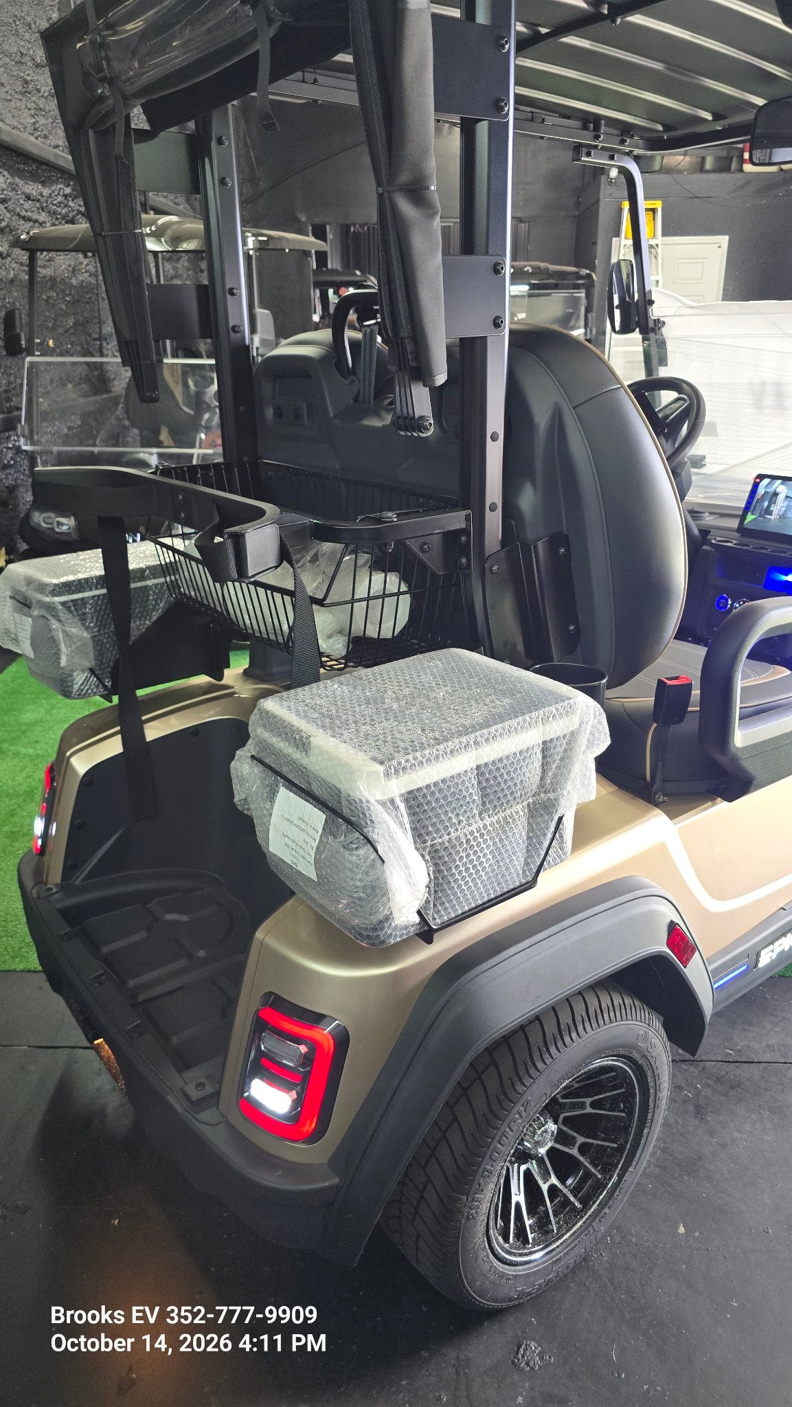 2026 EPIC E20FX Cashmere — rear three-quarter view, additional photos