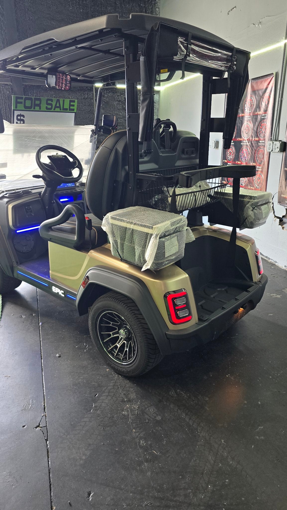 2026 EPIC E20FX Cashmere rear view