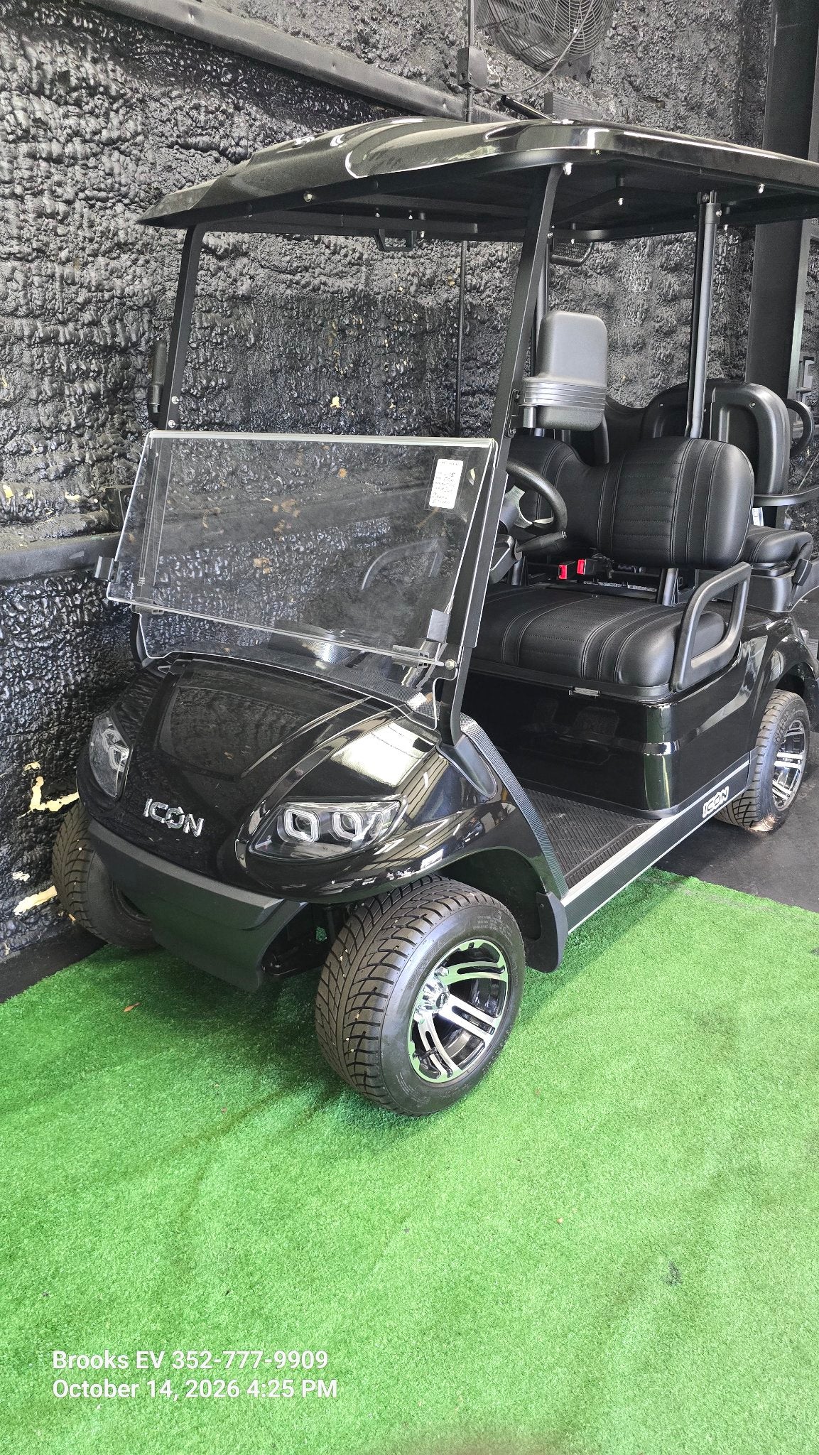 2024 ICON G40 Black used — front three-quarter view