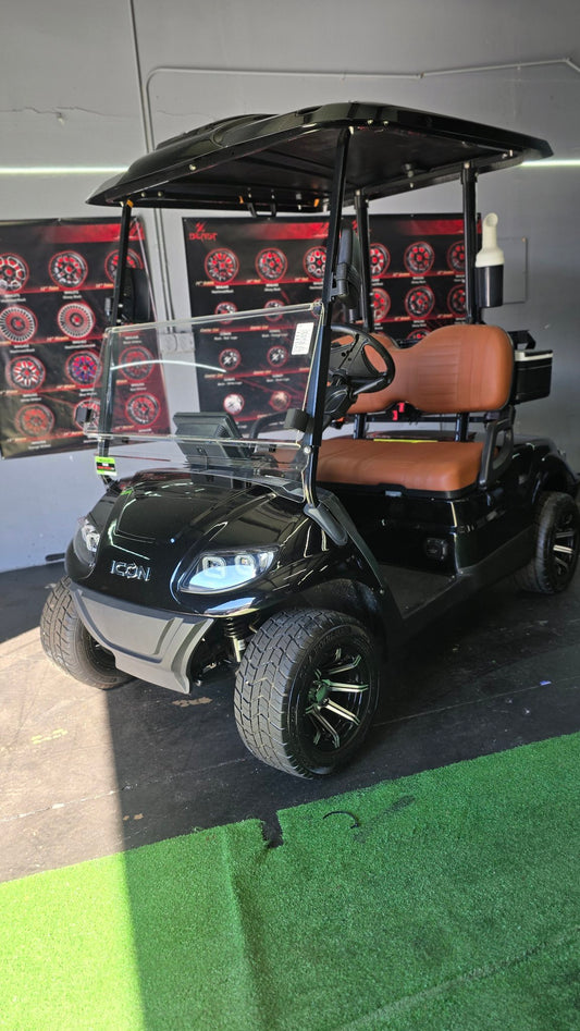 2025 ICON I20 Black — front three-quarter view