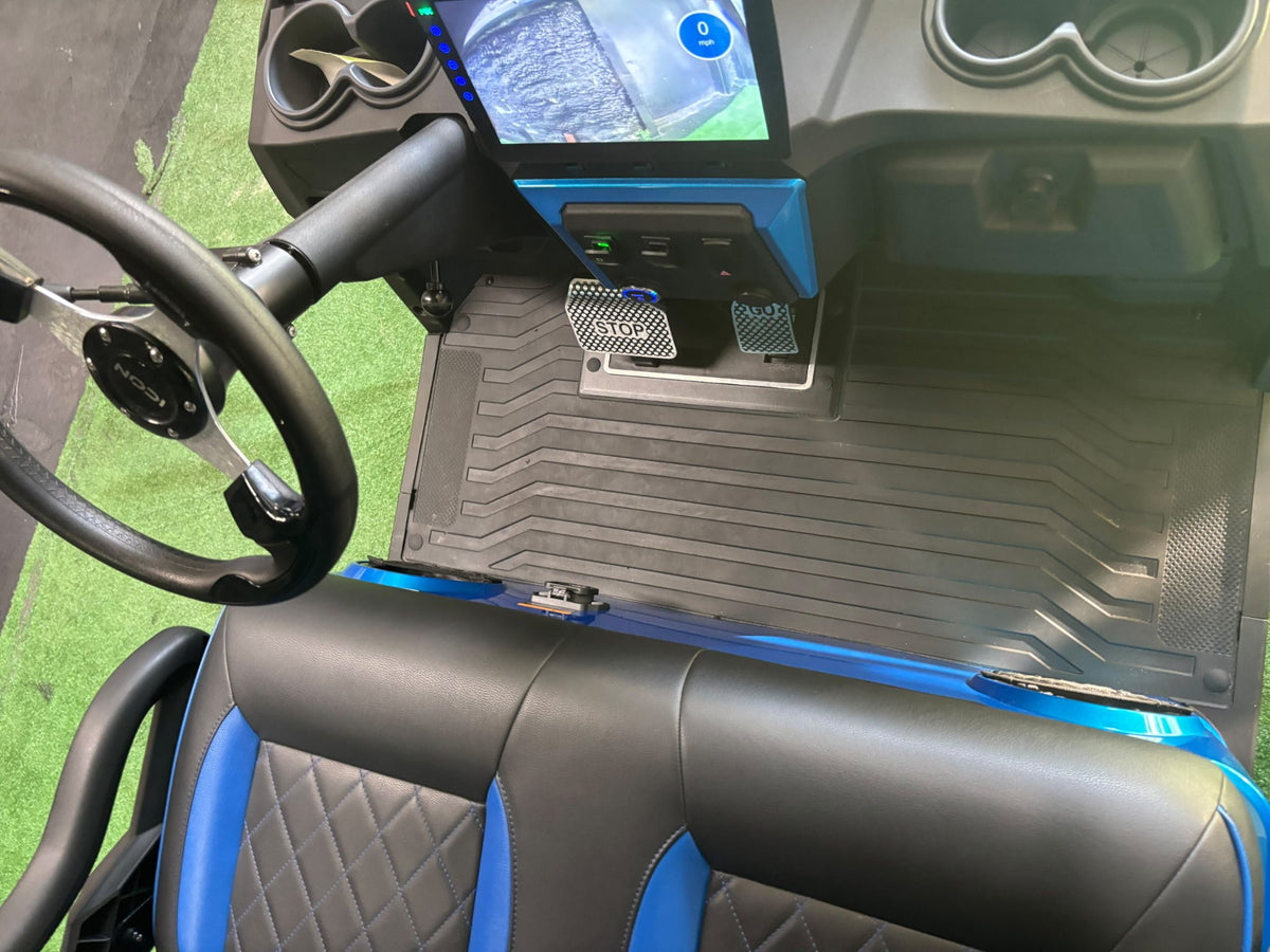 2026 ICON i40X Electric Blue — dash and steering