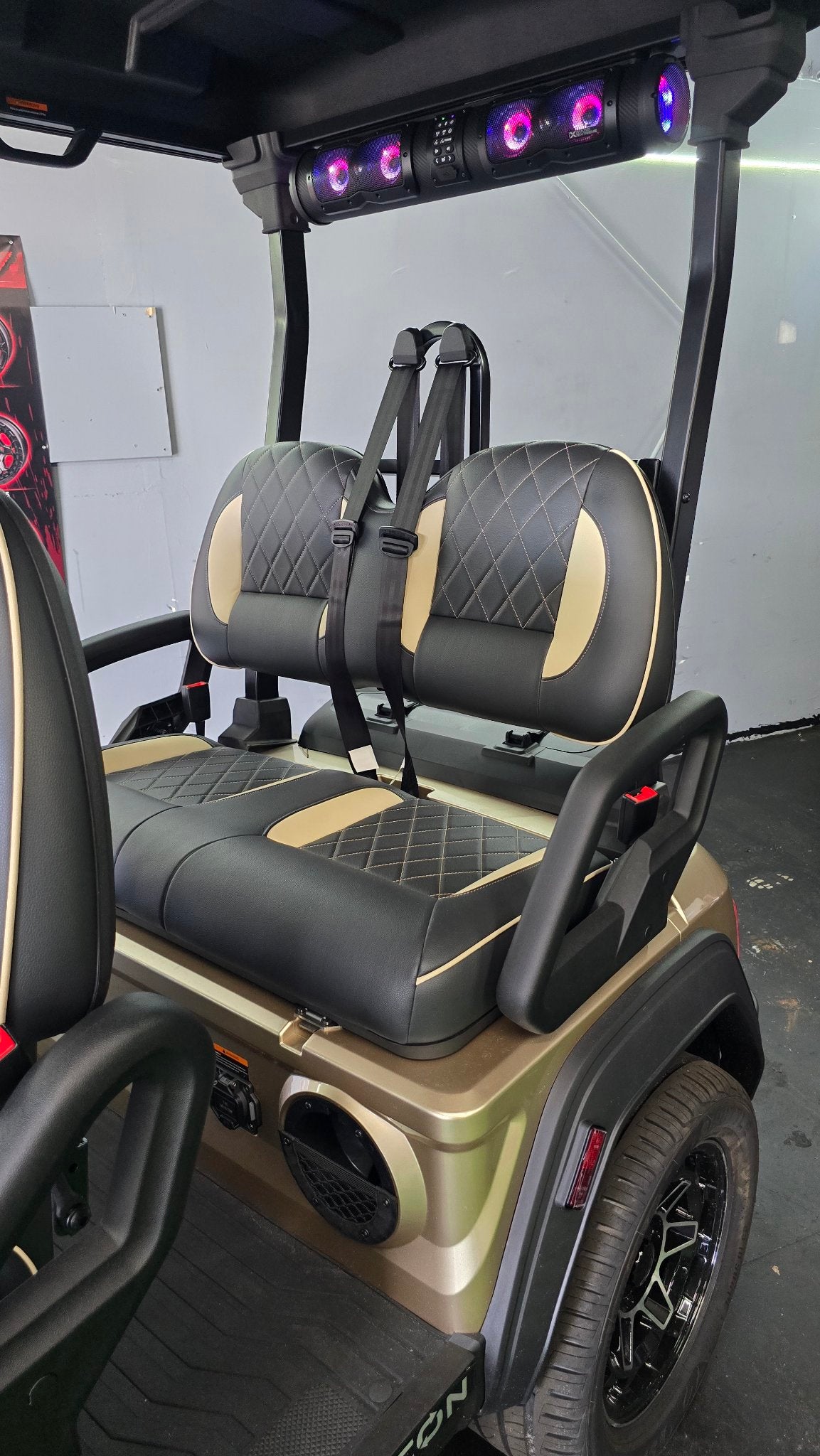 2026 ICON i40FX Champagne — front angle
