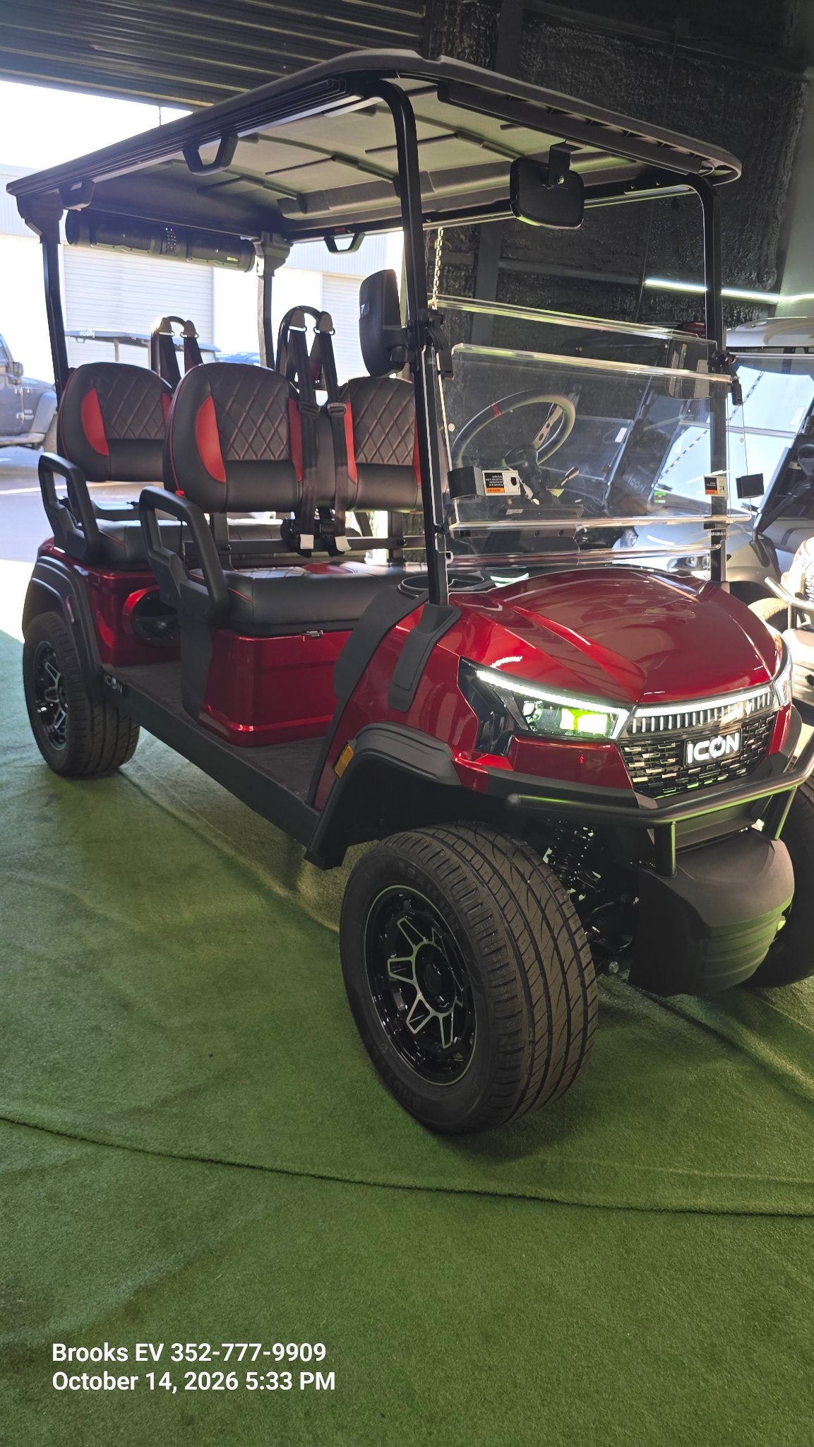 2026 ICON i40FX Sangria — front three-quarter view, second angle