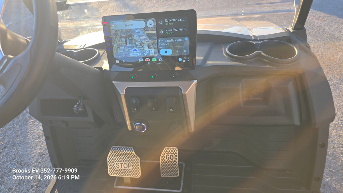 2026 ICON I60LX Champagne — dash display