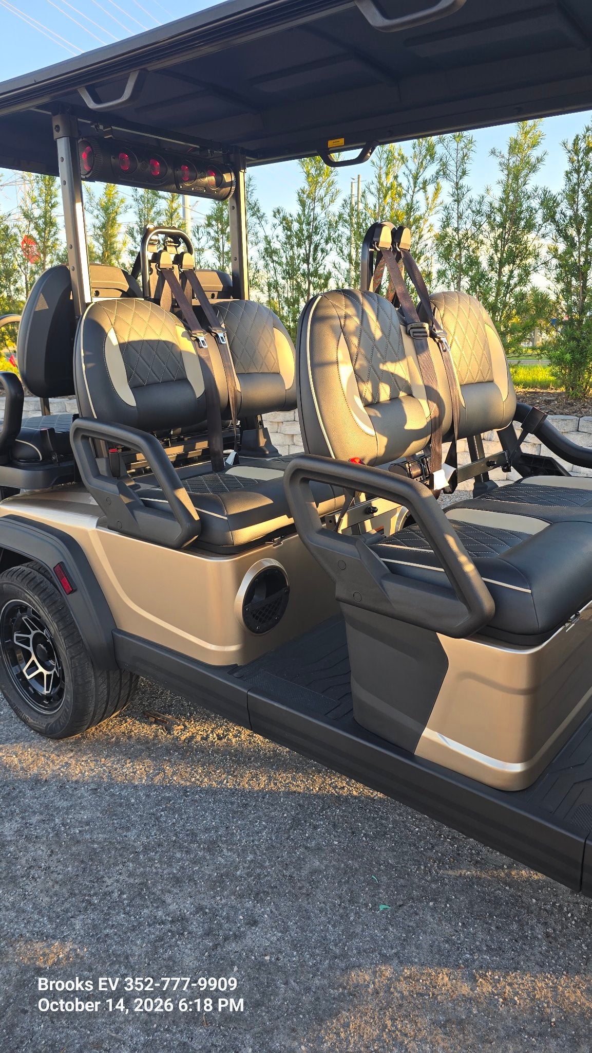 2026 ICON I60LX Champagne — middle seats