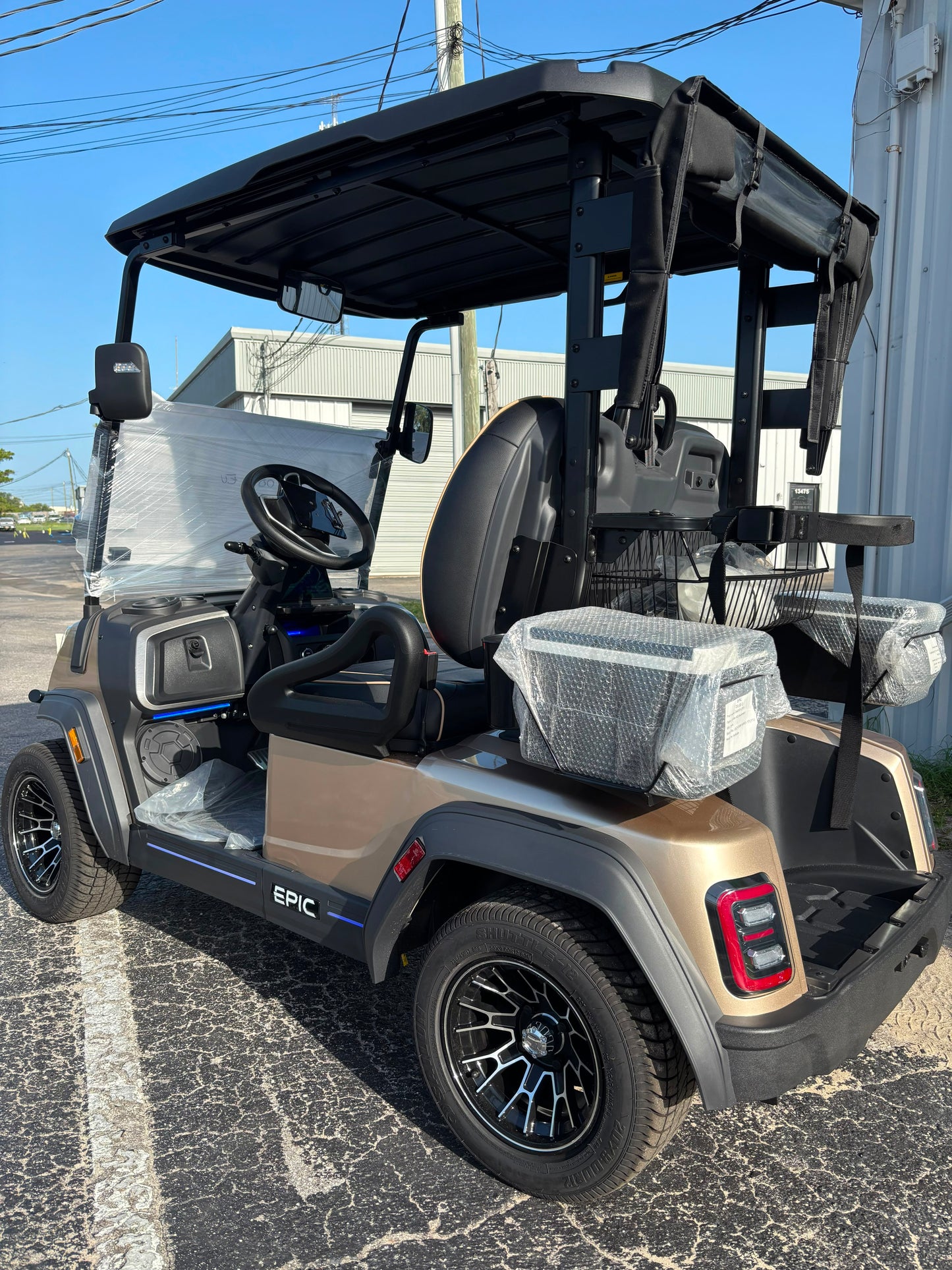 2026 EPIC E20FX — Cashmere · 2 Passenger