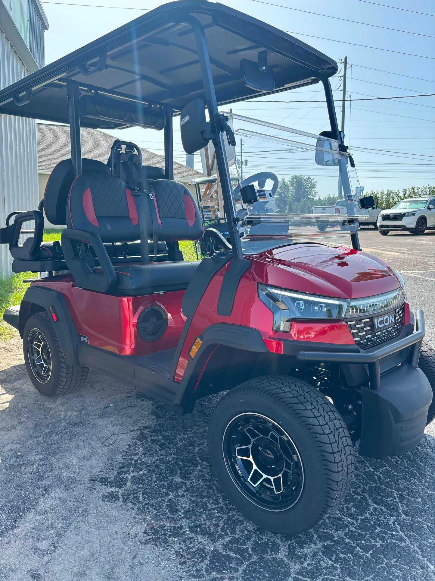 2026 ICON i40X — Apple Cherry Red · 4 Passenger Lithium
