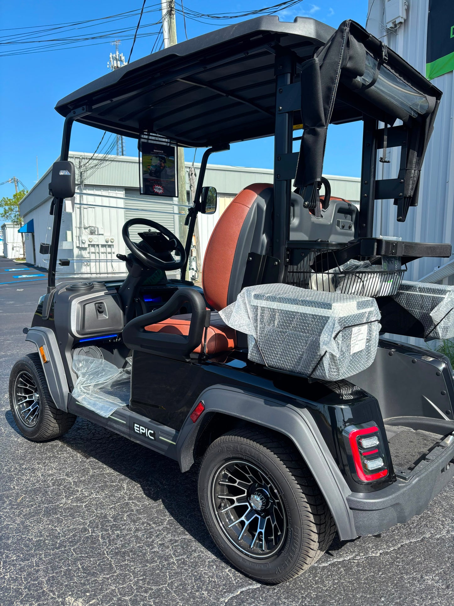 2026 EPIC E20FX — Black · 2 Passenger