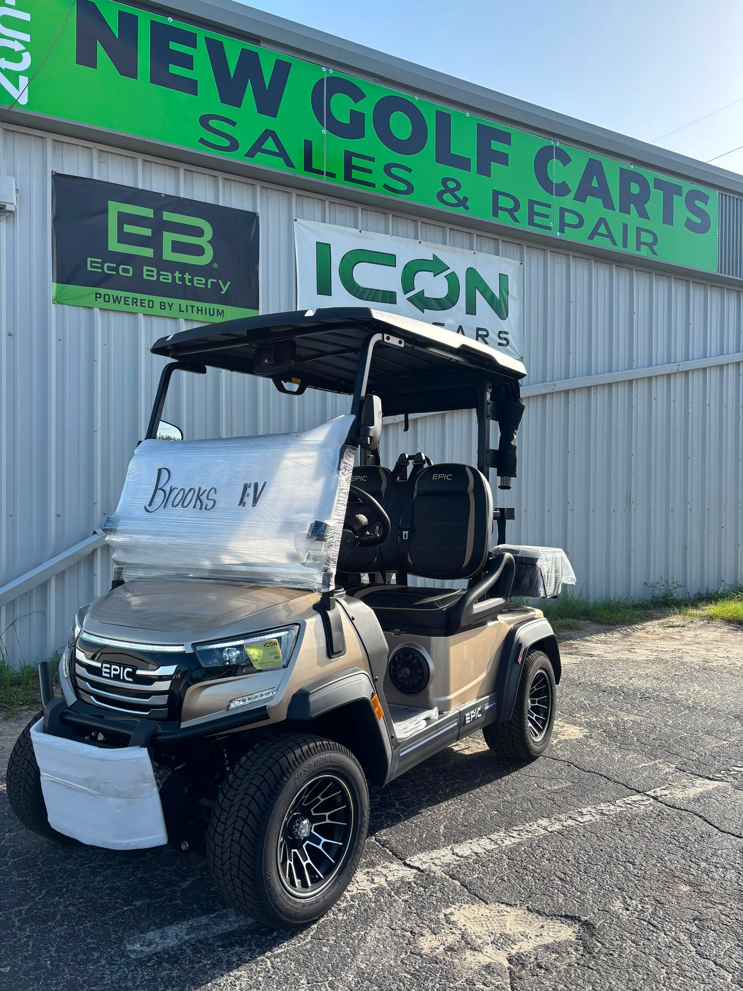 2026 EPIC E20FX — Cashmere · 2 Passenger