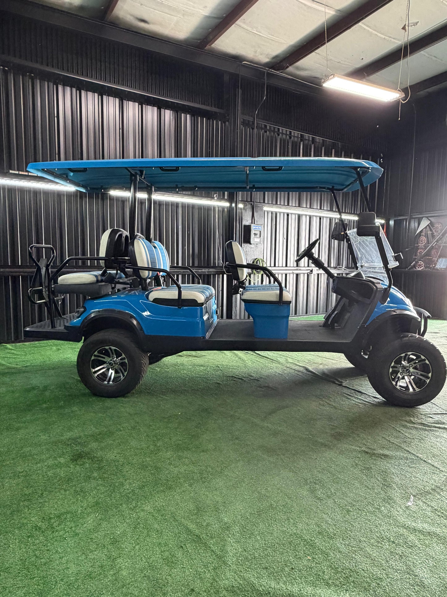 SOLD — Pre-Owned ICON i60L — 6 Passenger Lithium Lifted