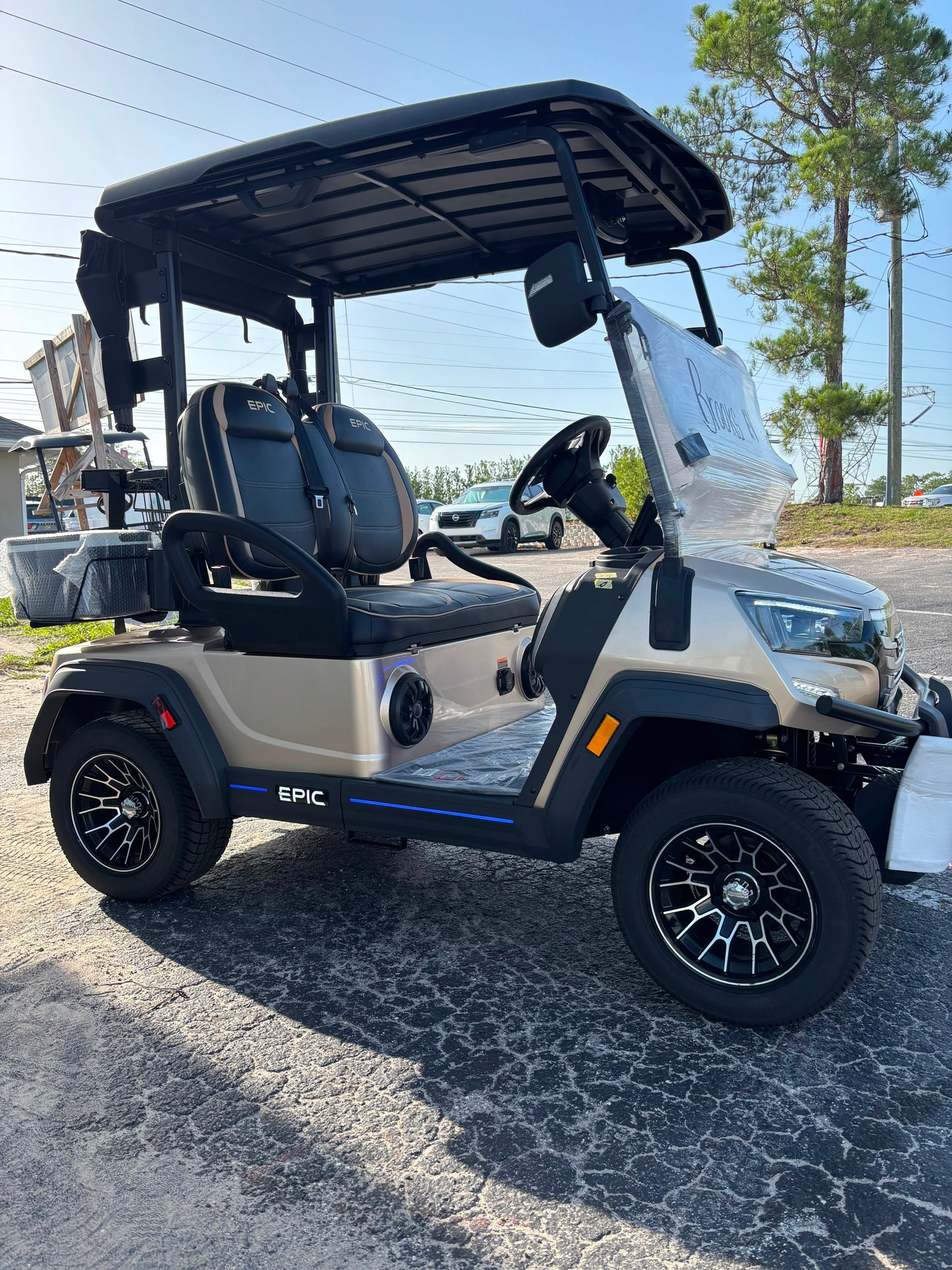 2026 EPIC E20FX — Cashmere · 2 Passenger