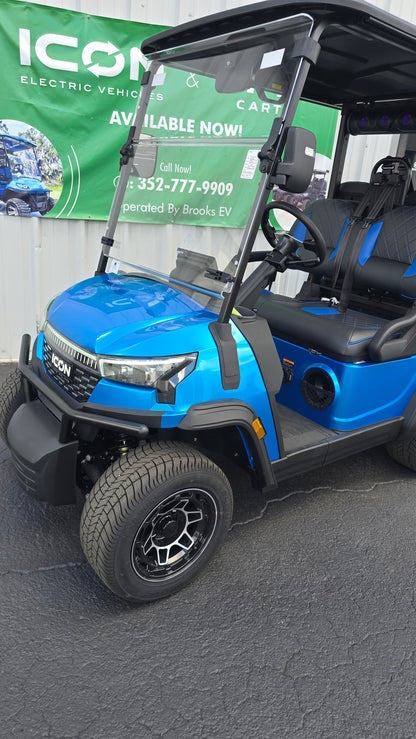 2026 ICON i40X — Electric Blue · 4 Passenger Lithium