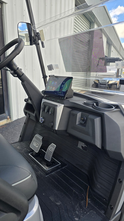 2026 ICON i40X — Silver · 4 Passenger Lithium