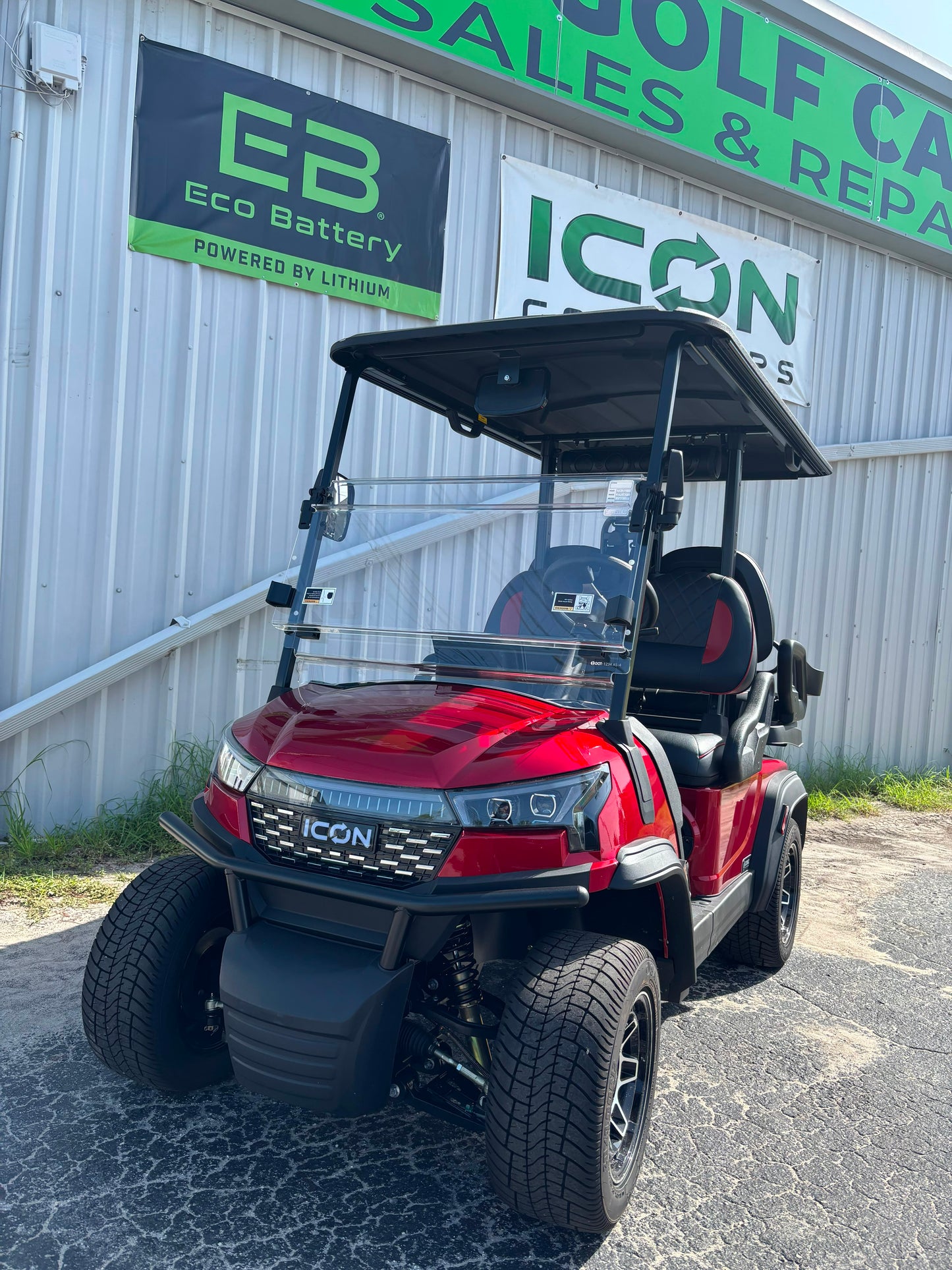 2026 ICON i40X — Apple Cherry Red · 4 Passenger Lithium