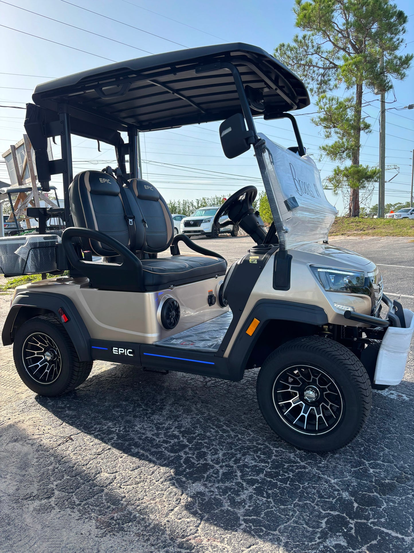 2026 EPIC E20FX — Cashmere · 2 Passenger