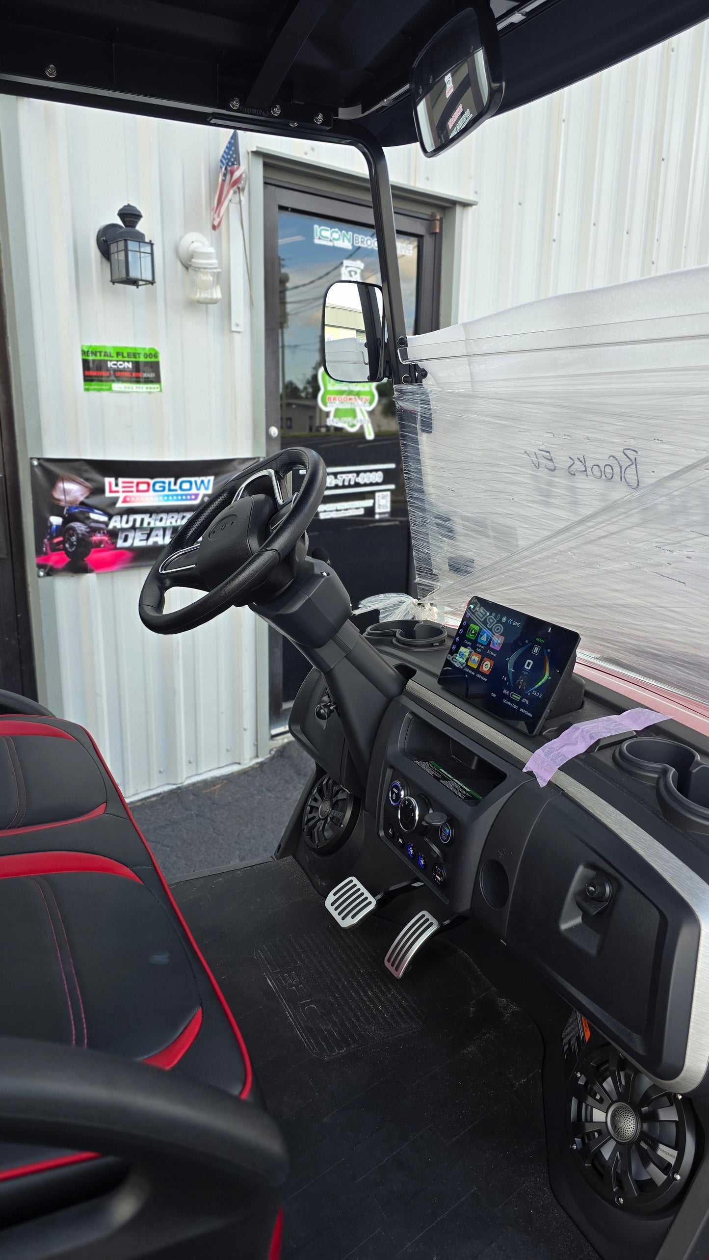 2026 EPIC E40FX — Apple Cherry Red · 4 Passenger · Award Winner