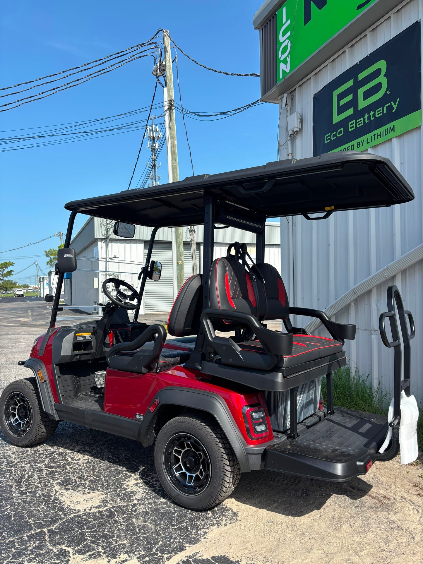 2026 ICON i40X — Apple Cherry Red · 4 Passenger Lithium