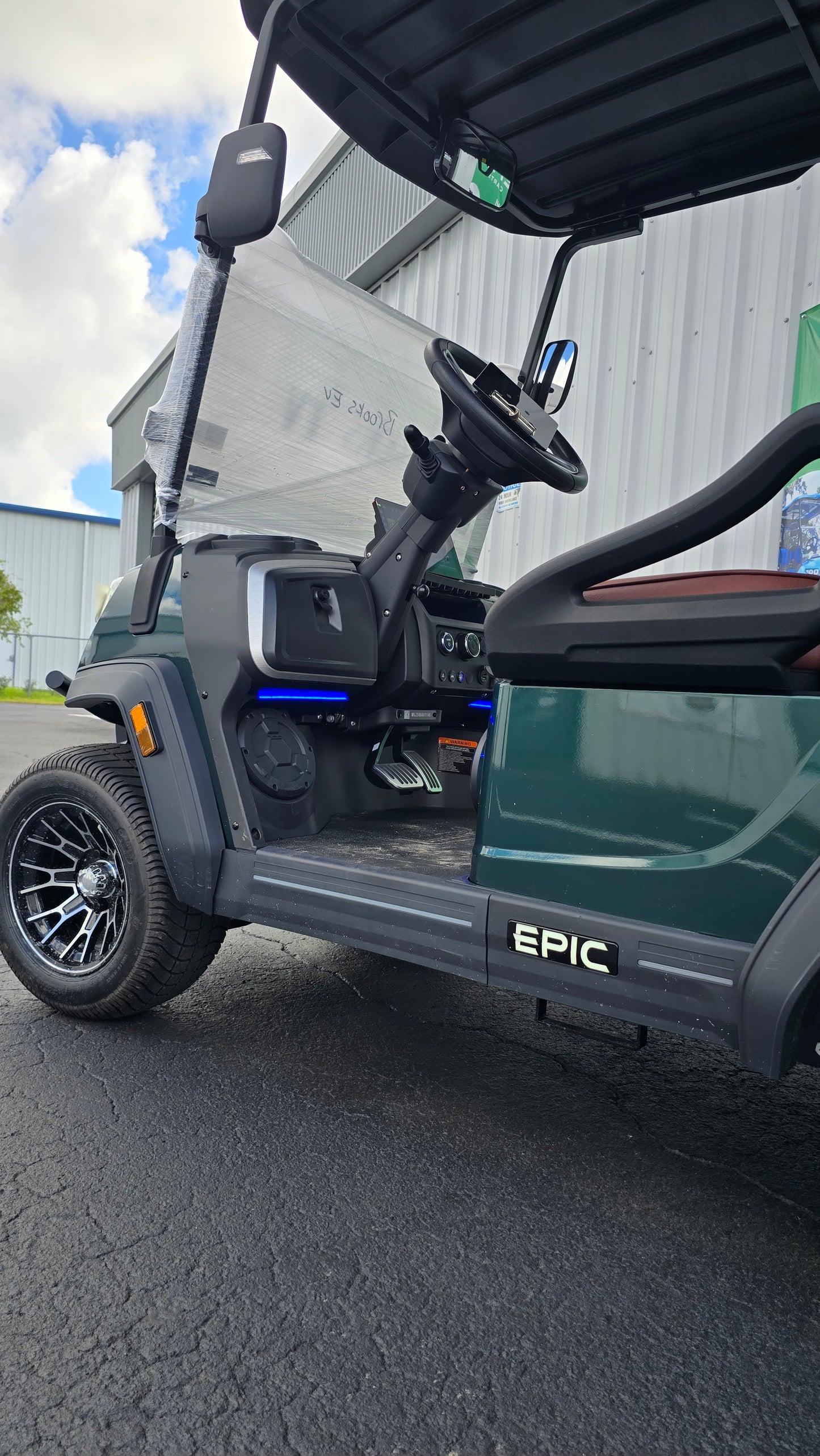2026 EPIC E20FX — Forest Green · 2 Passenger