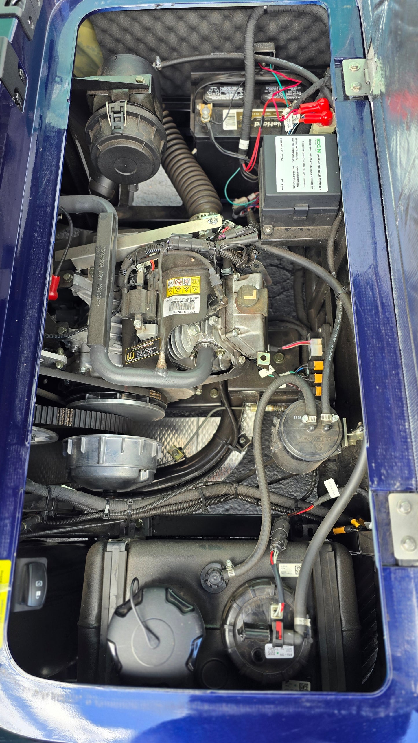 ICON G60 Gas — Navy Blue · 6 Passenger